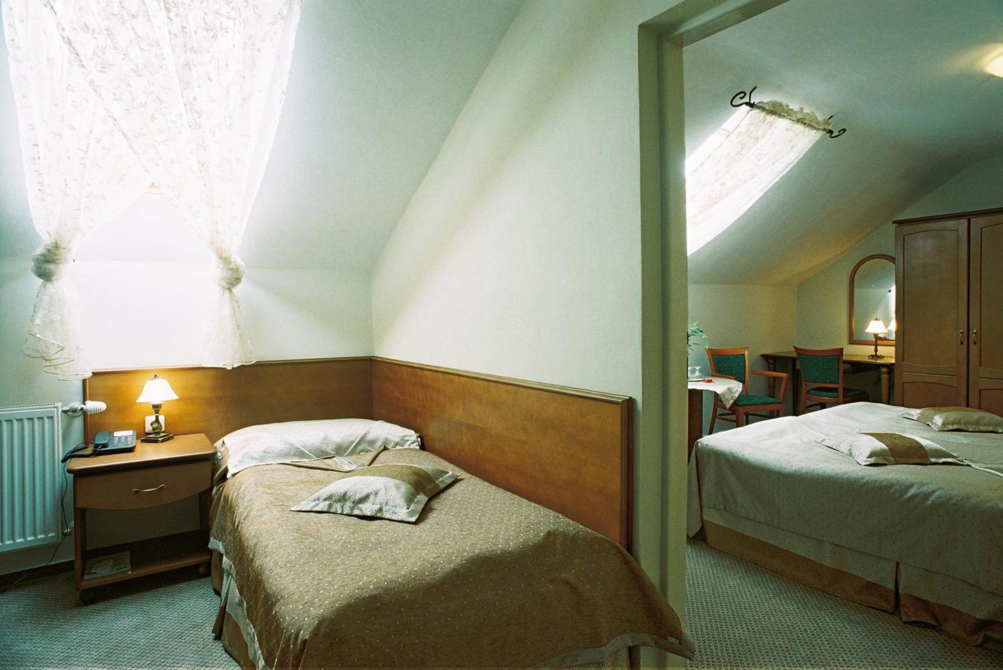 Park Hotel Tartuf Beladice Ngoại thất bức ảnh