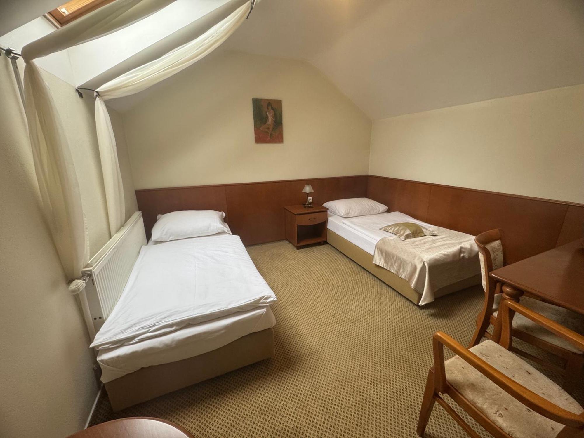 Park Hotel Tartuf Beladice Ngoại thất bức ảnh