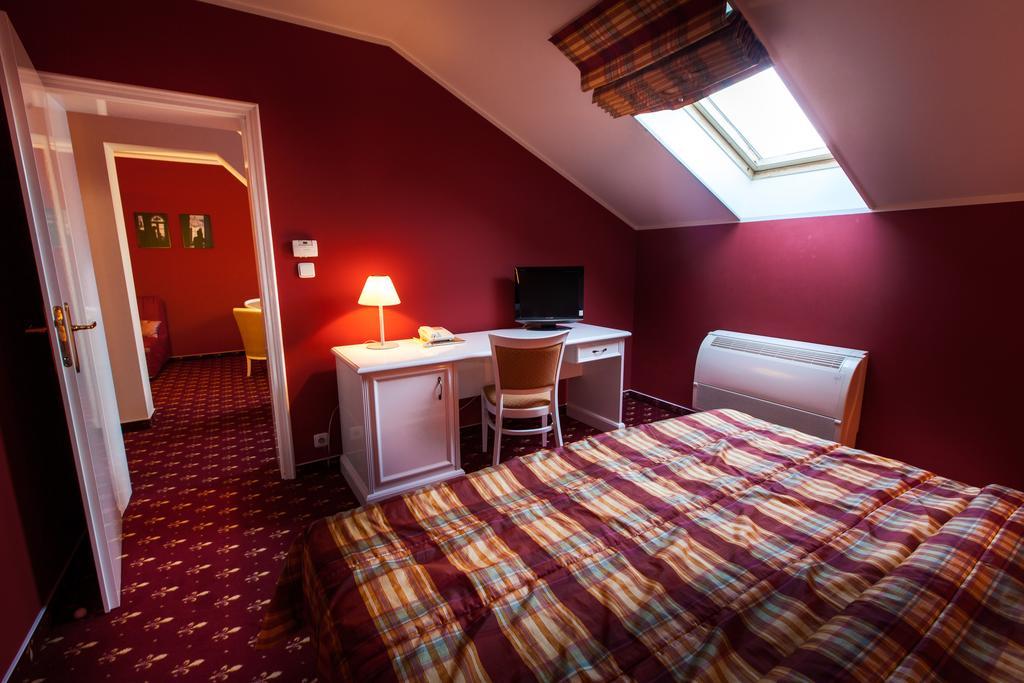 Park Hotel Tartuf Beladice Ngoại thất bức ảnh